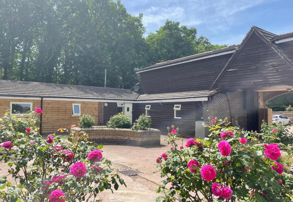Billingshurst Apartment | The Rose Cottage