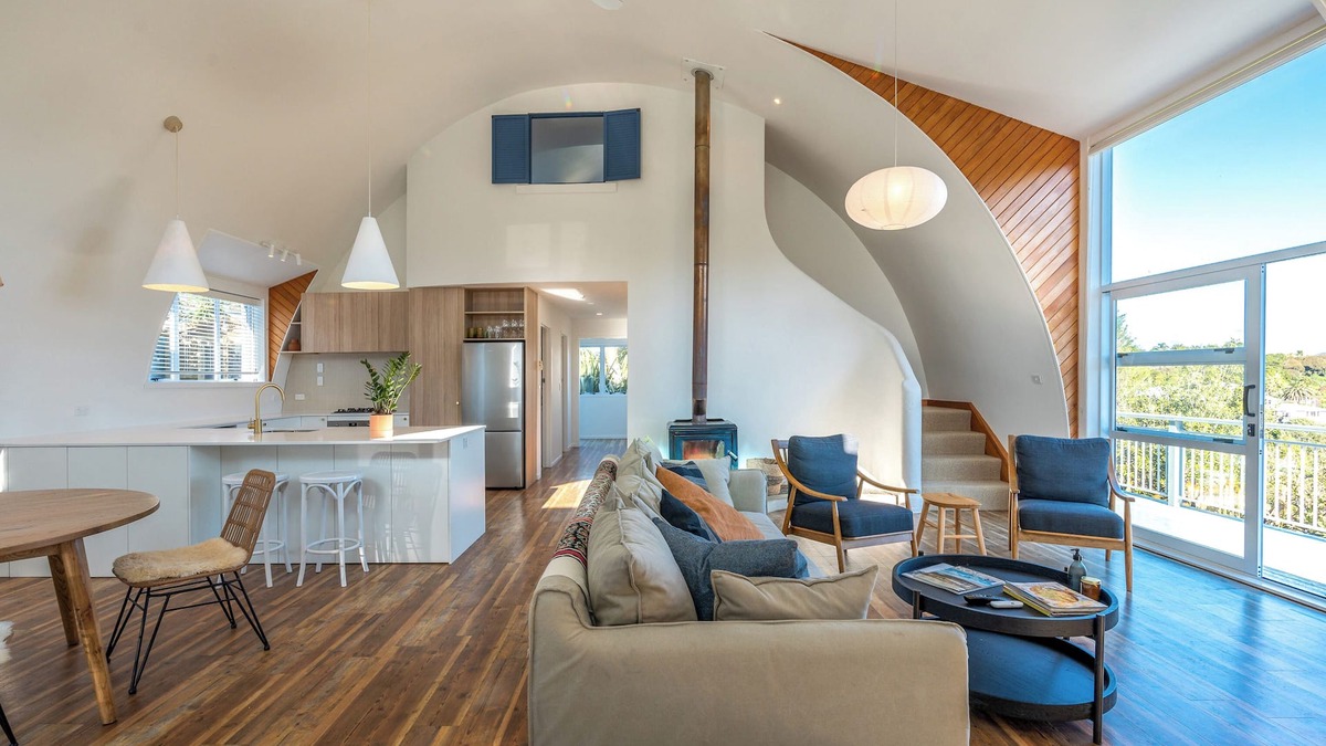 Surfdale House | The Round House - an architect-designed holiday home on Waiheke Island