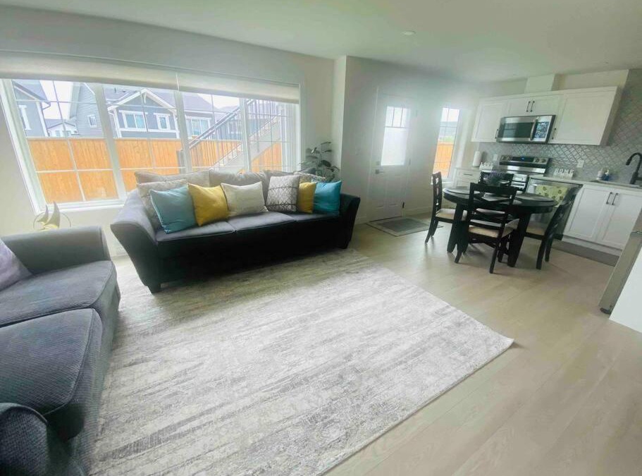 Colwood Apartment | The Royal Bay Escape: Cozy 2 bedrooms garden suite