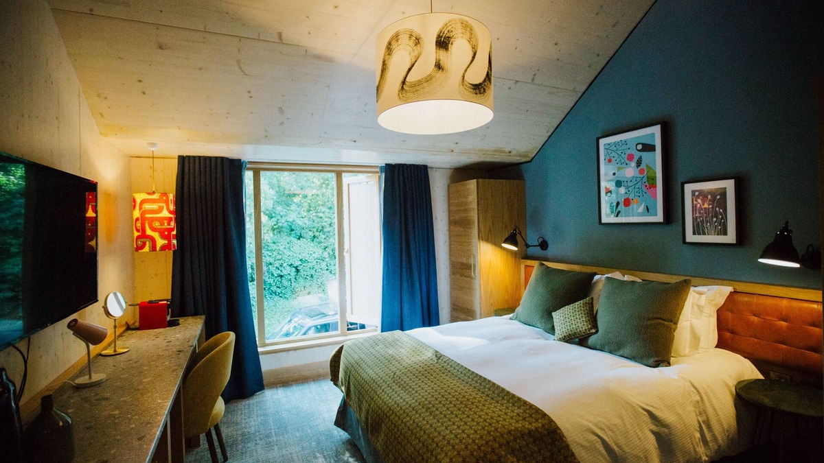 Ascot Hotel | The Royal Foresters