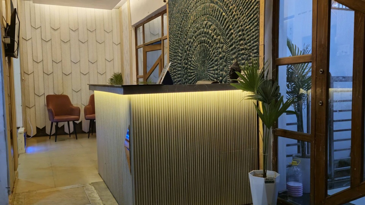 Aligarh Hotel | The Royal Orchid