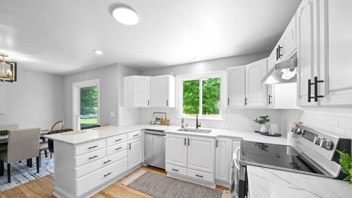 North Royalton House | The Royalton Hidden Gem Dreamy villa 6bedrooms/4bath
