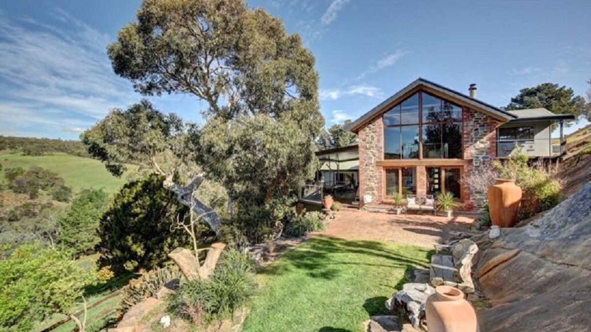 Highland Valley Bed & Breakfast | The rural escape to wind down - cosy room separate from the main house.