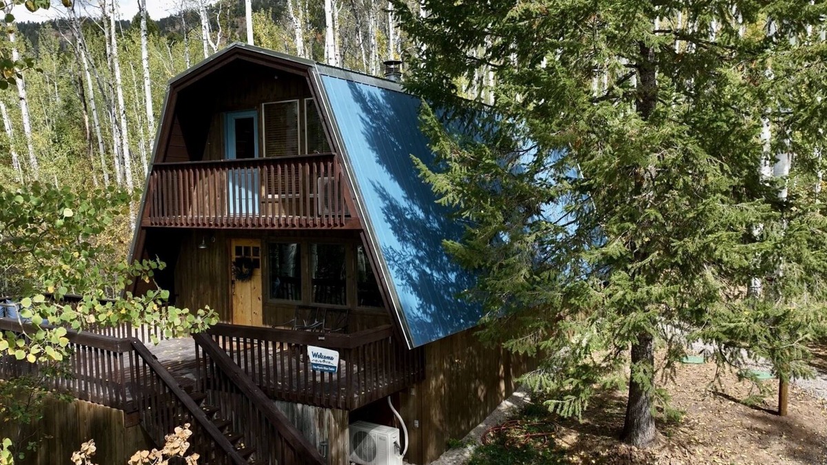 Star Valley Ranch Cabin | The Rustic Blue Cabin surrounded by Aspen Trees