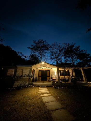 Deema Range Ski Chalet | The Rustic Manor - Corbett