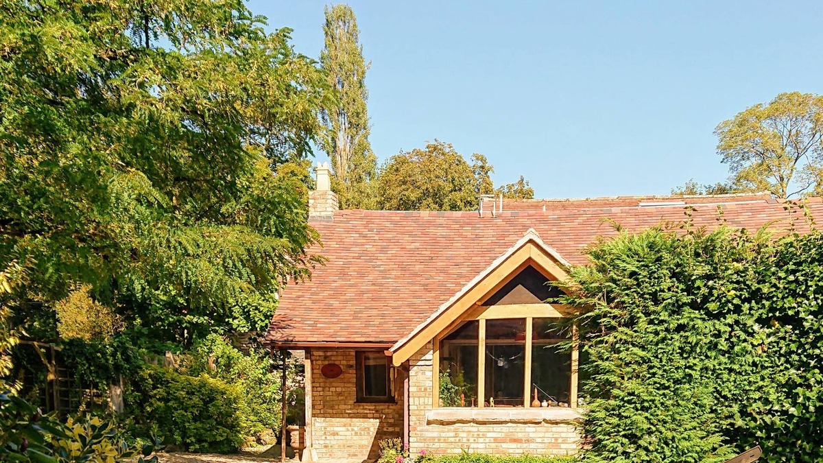 Penycae Cottage | The Saddlery, perfect for a couple’s getaway.
