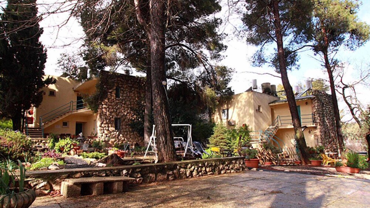 Safed House | The Safed Inn