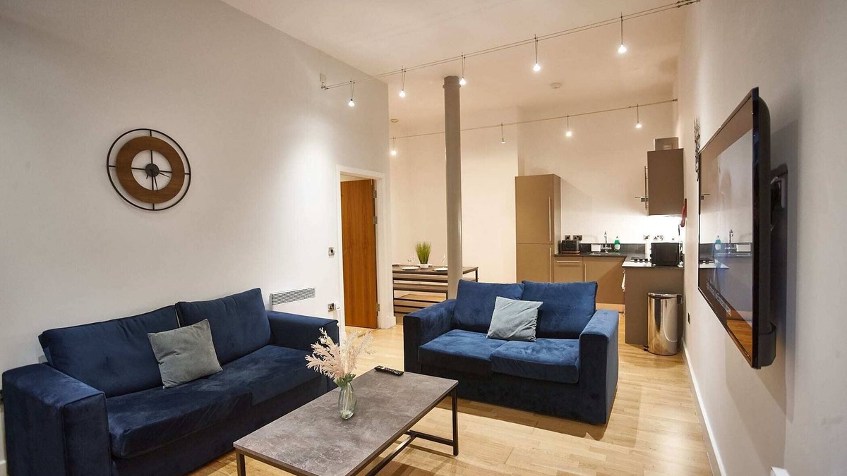 Manchester Apartment | The Safire Suite Summ