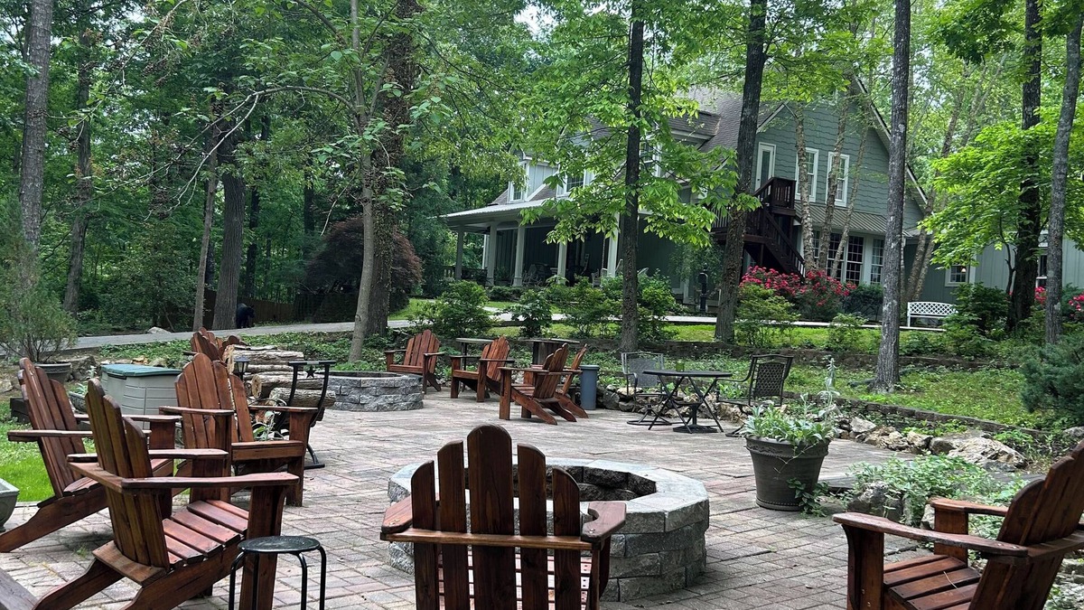 Adairsville Bed & Breakfast | The Sage Cottage