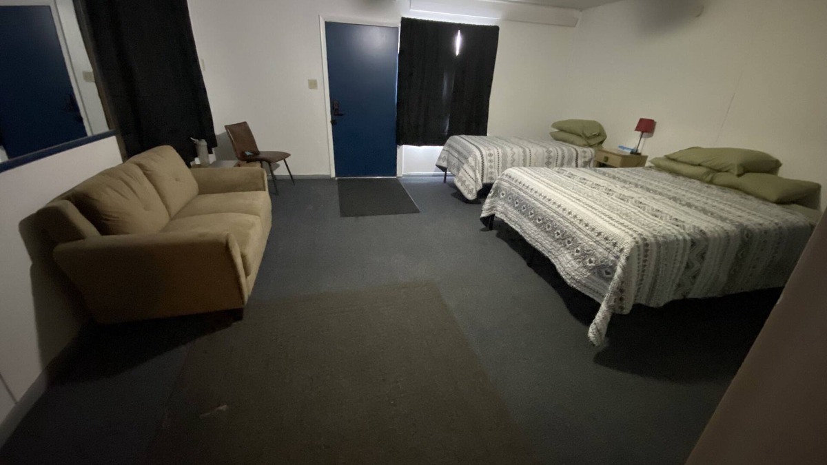 Saratoga Hotel | The Sage Motel