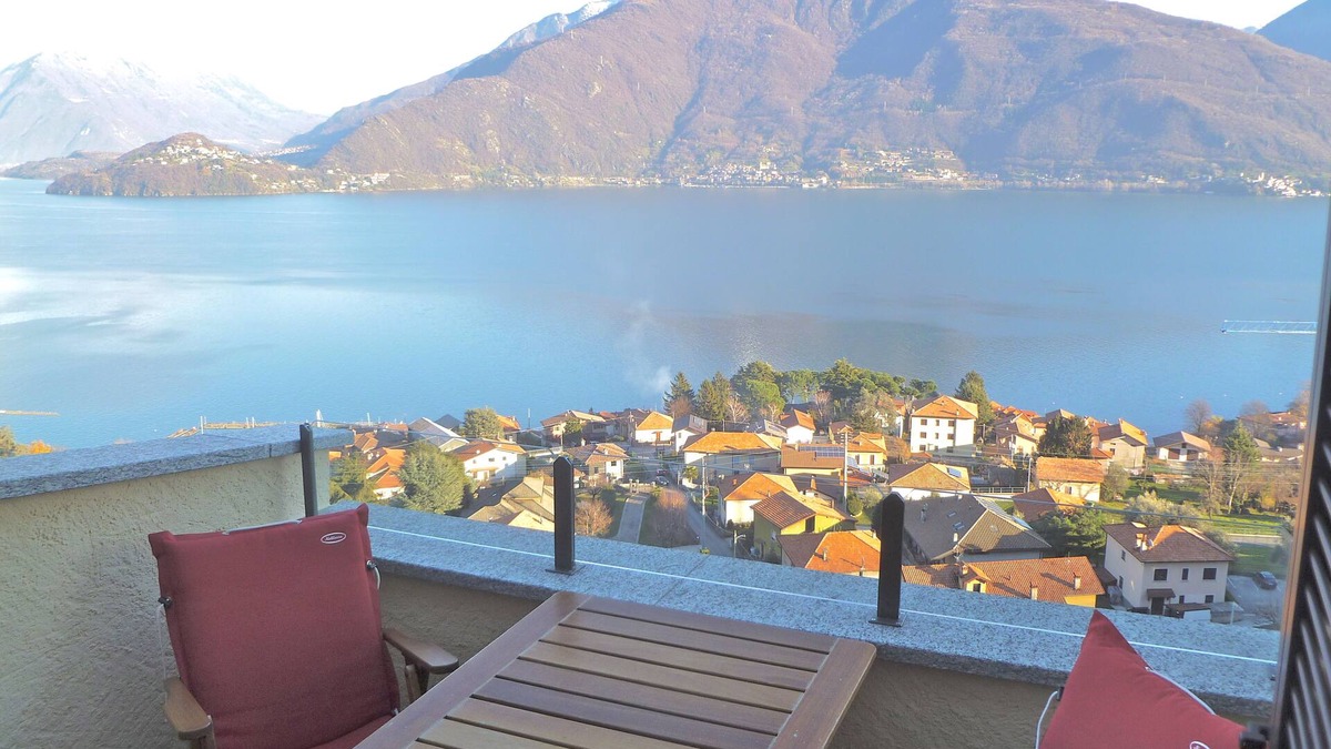 Calozzo Apartment | “The Sail” penthouse with extraordinary views, WIFI, reserved parking place, pet friendly