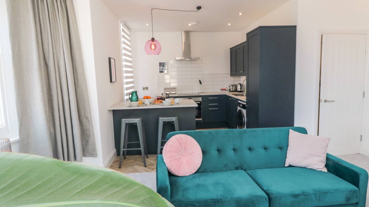 South Cliff Cottage | THE SALTHOUSE APARTMENT 2, pet friendly in Scarborough