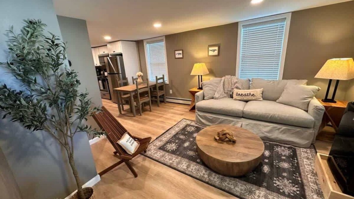 Seabrook House | The Saltwater Shoal - Walk to Beach & Boardwalk!