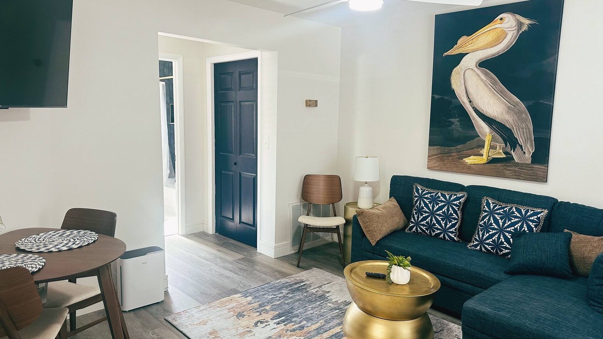 Ozona Villa | The Salty Pelican on the Pinellas Trail