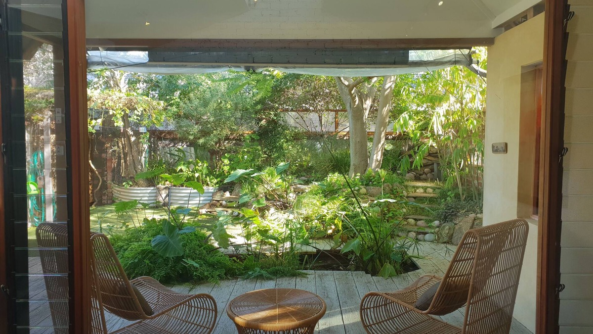 South Fremantle House | The Sanctuary - unique, urban and private with gorgeous garden
