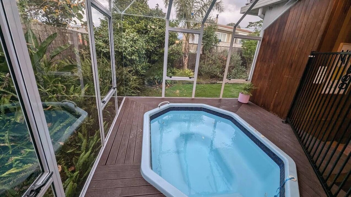 Waikanae House | The Sandpit: Relaxing Beachfront Getaway