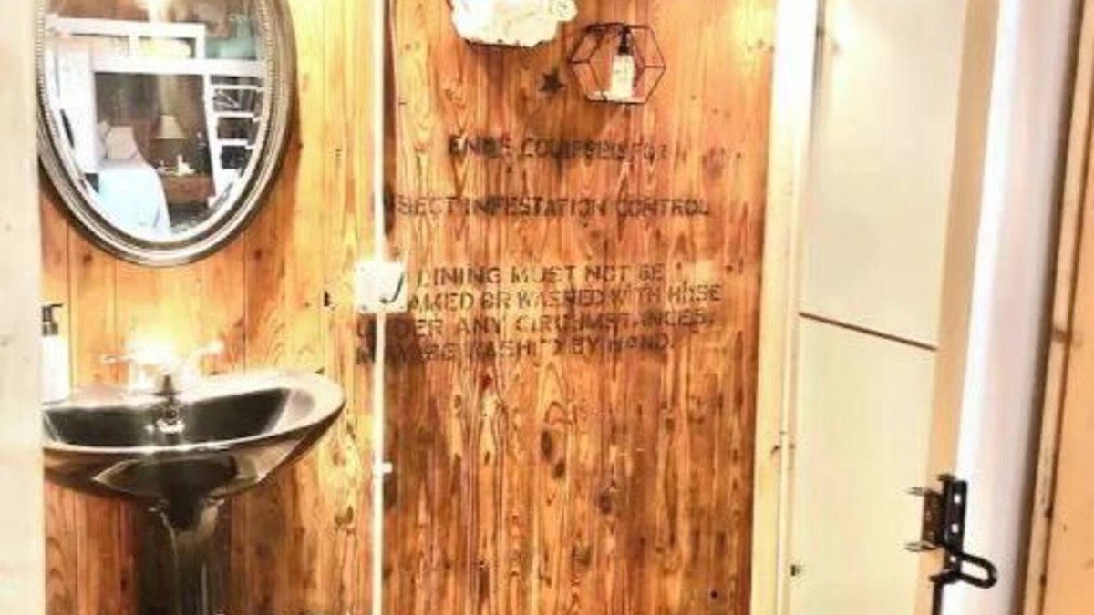 Hutchinson House | The Santa Fe Boxcar