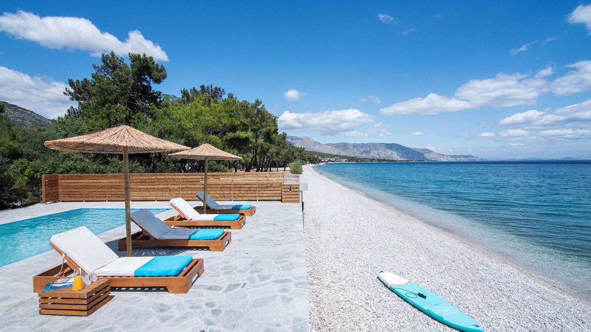 Agii Theodori House | The Saronic Villa - Jungle on the sea