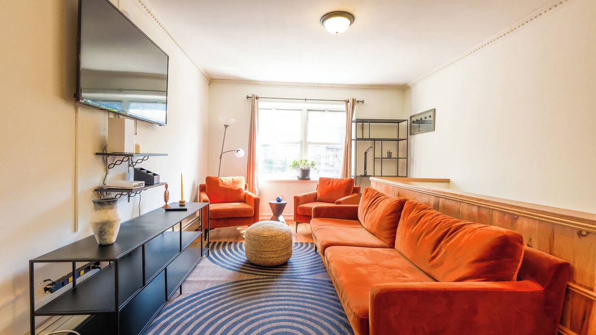 Crown Heights House | The Schenectady House - Unit 2 Standard Room/Shared Bath & Common Areas