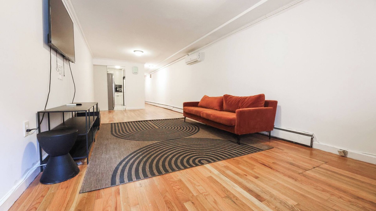 Crown Heights House | The Schenectady House - Unit 1 Standard Small Room Shared Bath & Common Areas