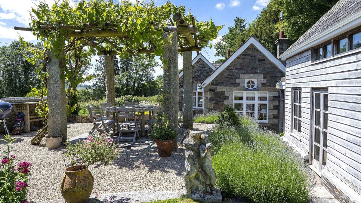 Coryton House | The School House, Coryton - a peaceful retreat (sleeps 6+toddler)