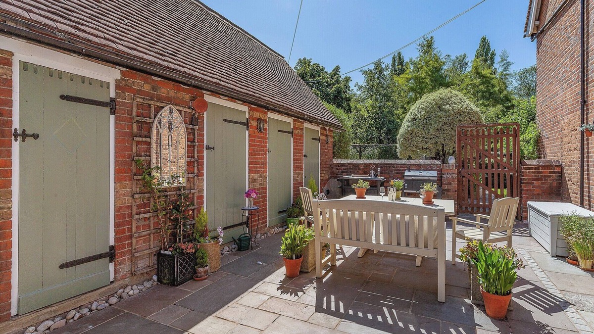 Bradwell-on-Sea Cottage | The School House Cottage