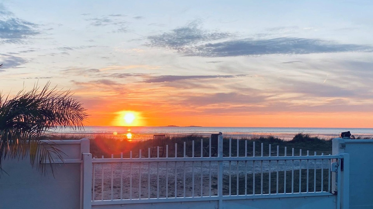 Saint-Marcouf Cottage | The sea breeze