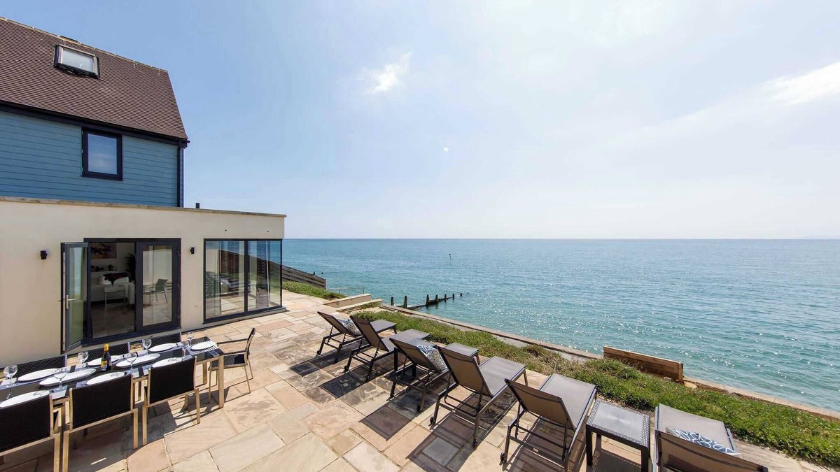 Selsey House | The Sea House - Ultimate Seafront Living & Sunsets