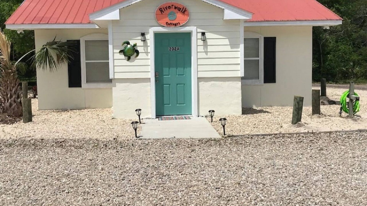 Carrabelle Apartment | The Sea Turtle at Riverwalk Cottages Unit 202A