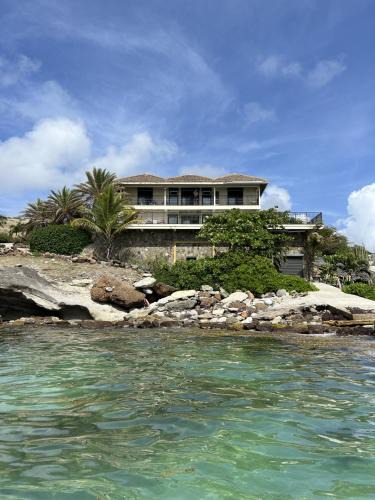 Mamora Bay Villa | The Seahouse Antigua SEAFRONT