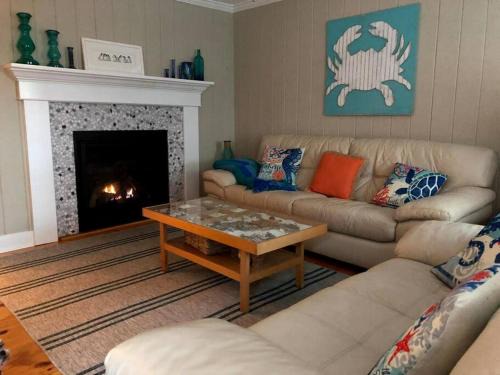 Bristol House | The Seaport House - Near Newport