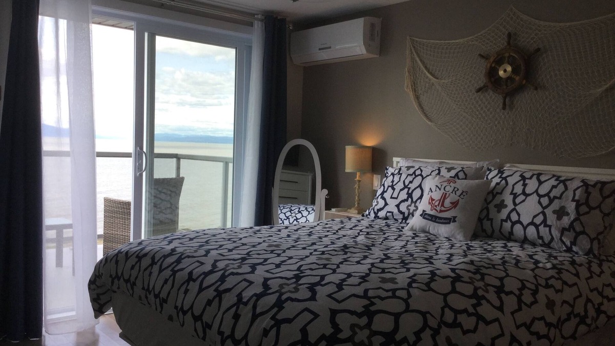 Saint Jean Port Joli Ski Chalet | The Seashore Romance, St-Jean-Port-Joli, Qc.