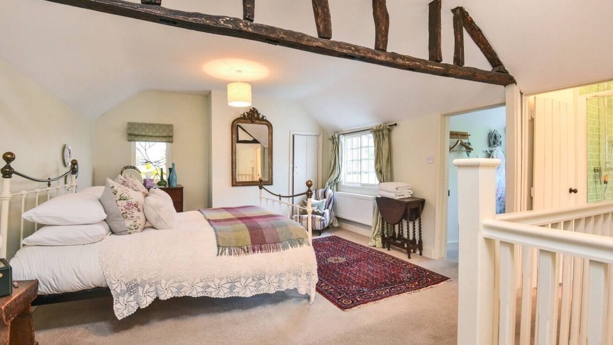 Kimbolton Cottage | The Secret Cottage in the centre of historic Kimbolton village, Cambridgeshire