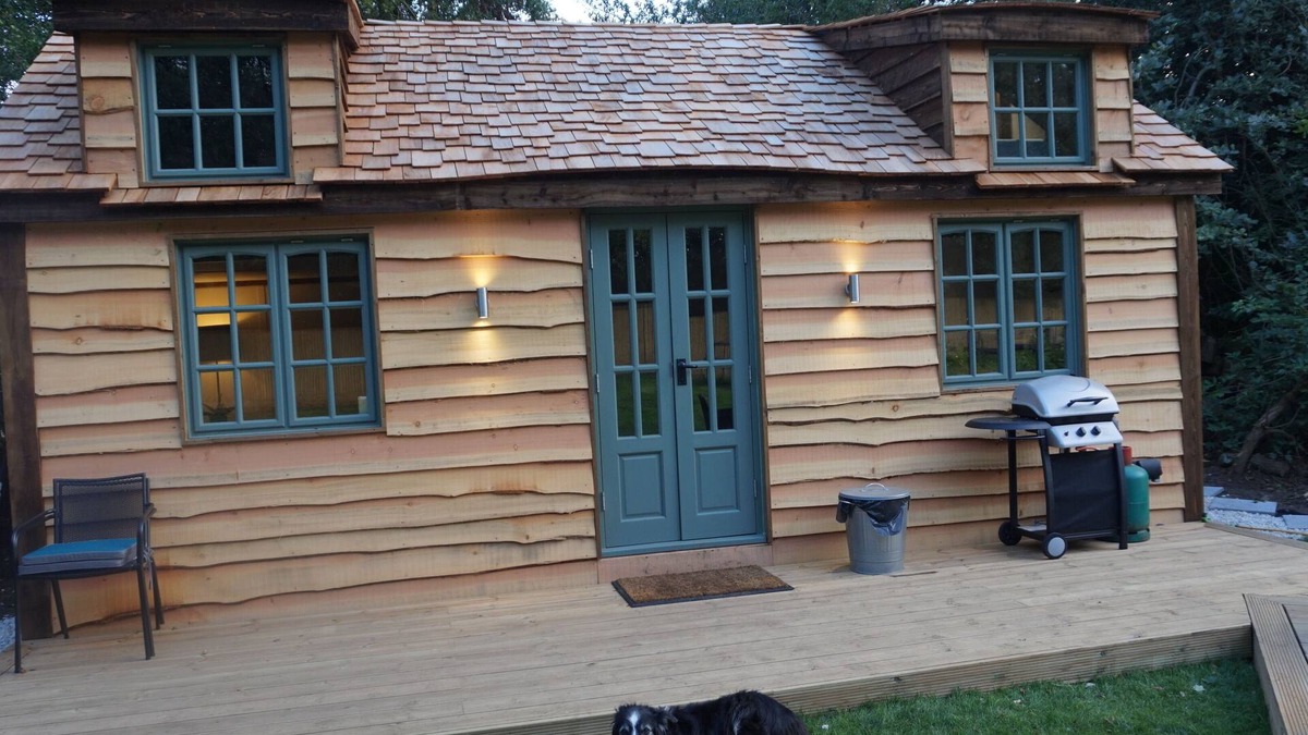 Darwin Cottage | THE SECRET COTTAGE, WESTERHAM FAMILY FRIENDLY SLEEPING UP TO 6