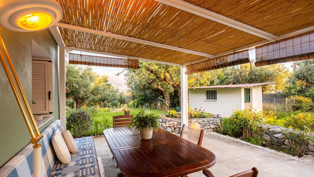Katsaraiika House | The Secret Garden, A Charming Home in Kalamata