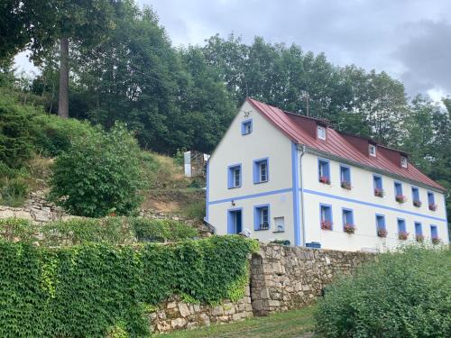 Liba House | The Secret Garden