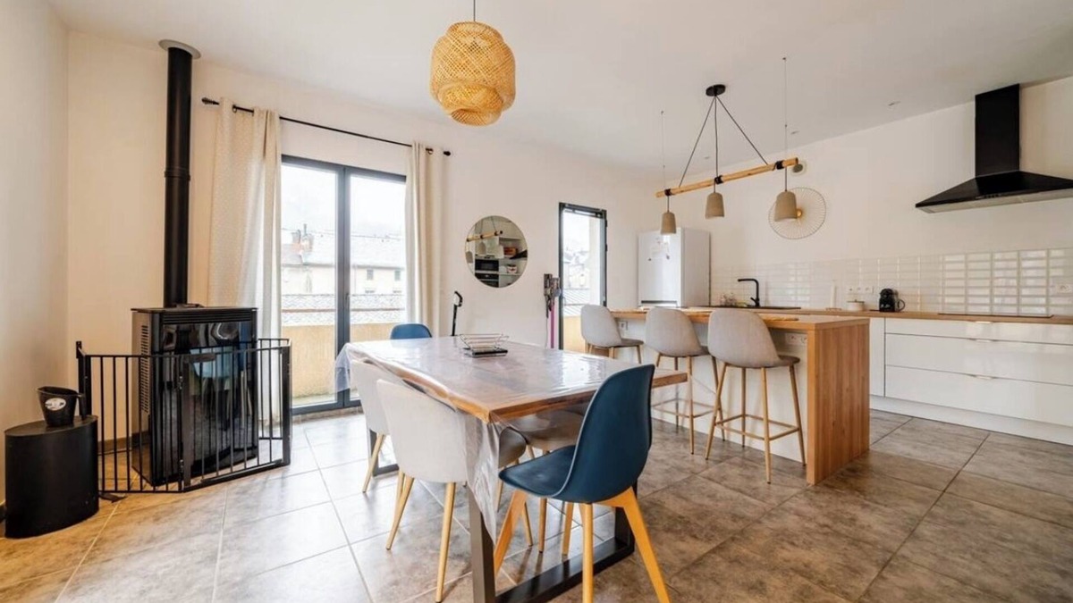Florac Apartment | The seemingly spacious Floracoise break