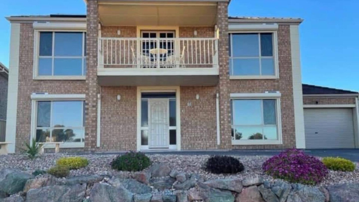 Wallaroo House | 'The Shack' Copper Cove Marina