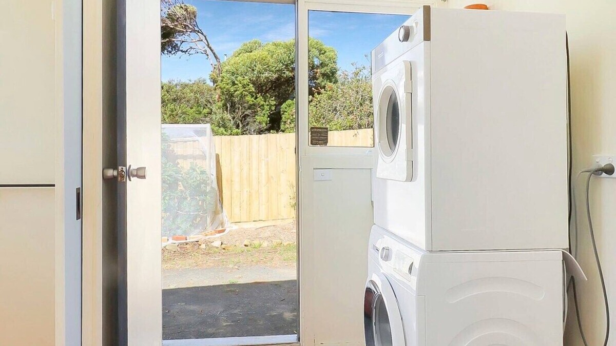 Ocean Grove Apartment | The Shack I 100m to Beach