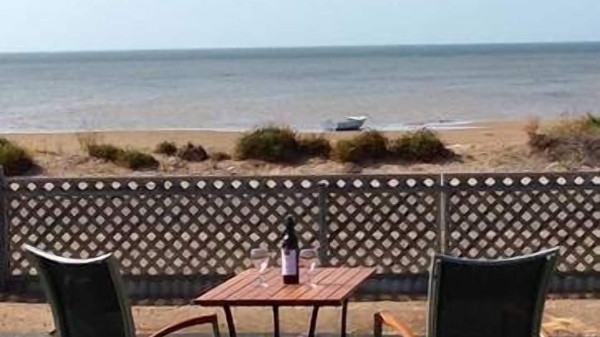 Clinton House | The Shack Port Clinton | Your gateway to beachside fun, history, and relaxation!