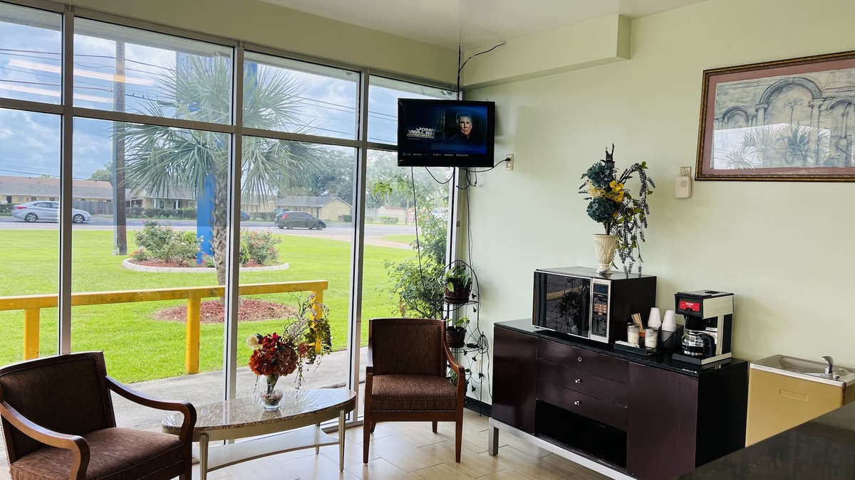Lobdell/Woodale Hotel | The Shades Motel