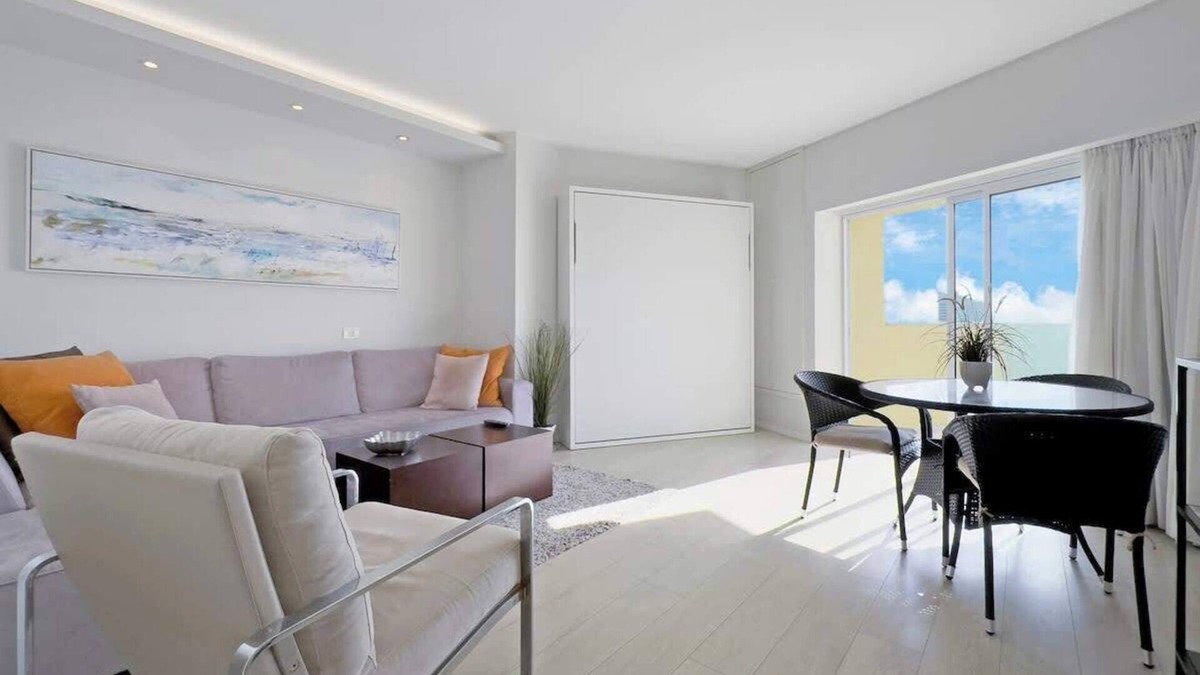 Herzliya Pituach Apartment | The Sharon Sky Suite