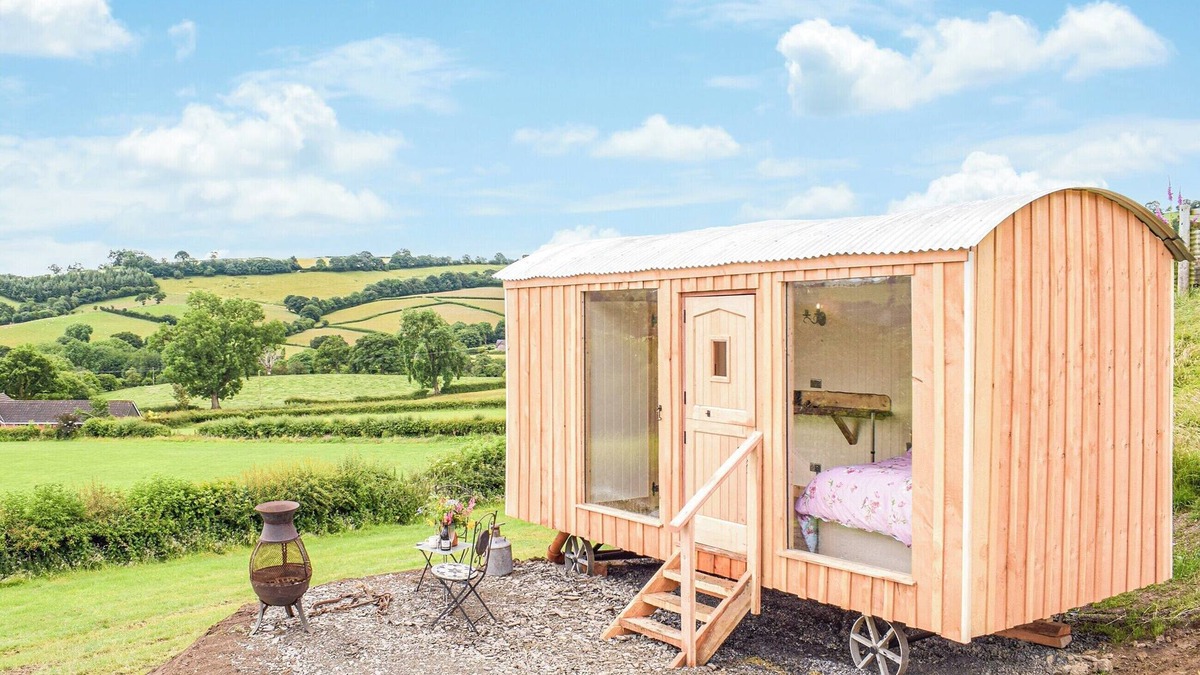 Caersws Cottage | The Shearers Hut-UK39774