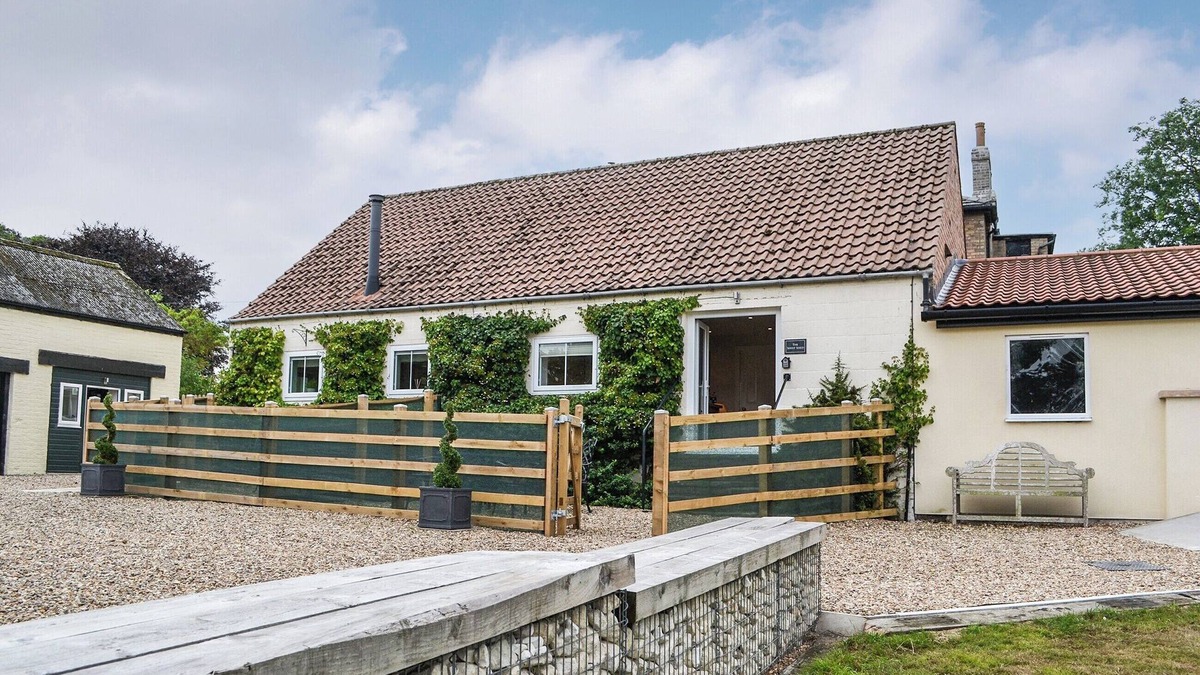 Kilham Cottage | The Sheep Shed - UK38437
