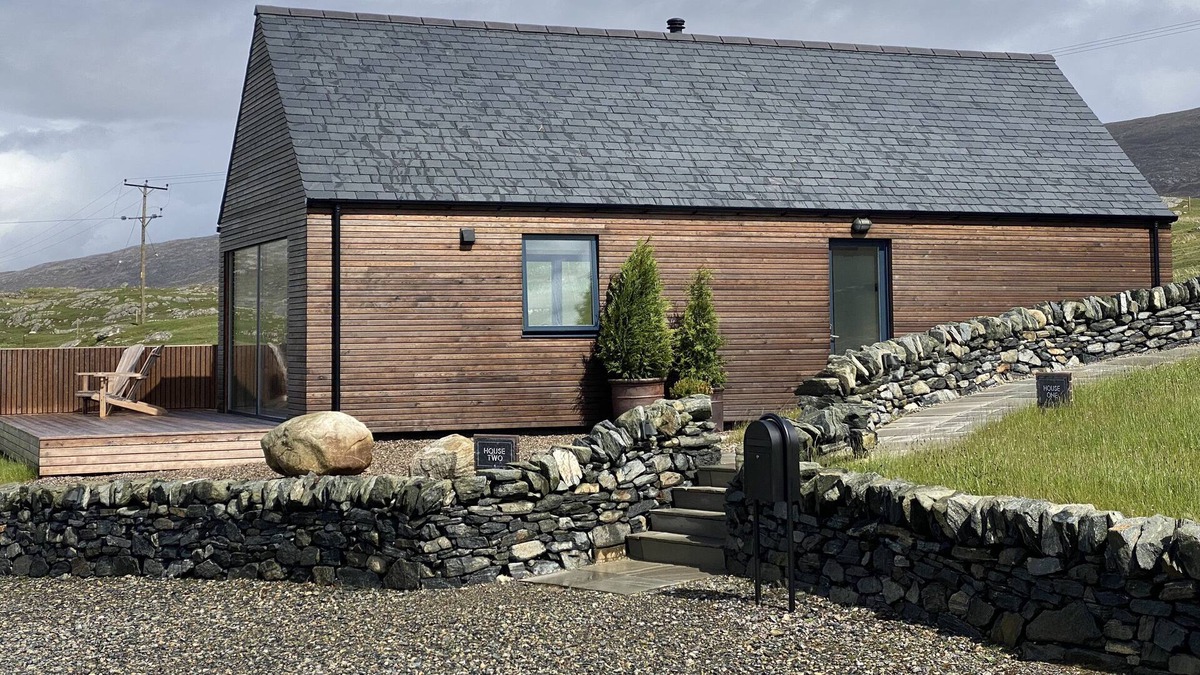 Glen Kyles Cottage | THE SHEEP STATION TWO, romantic, luxury holiday cottage in Leverburgh