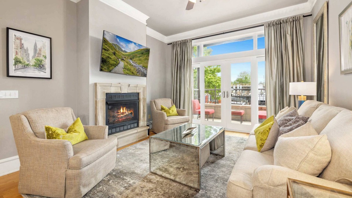 Fayetteville Condo | The Sheltering Sky - Walk to Dickson St and UofA