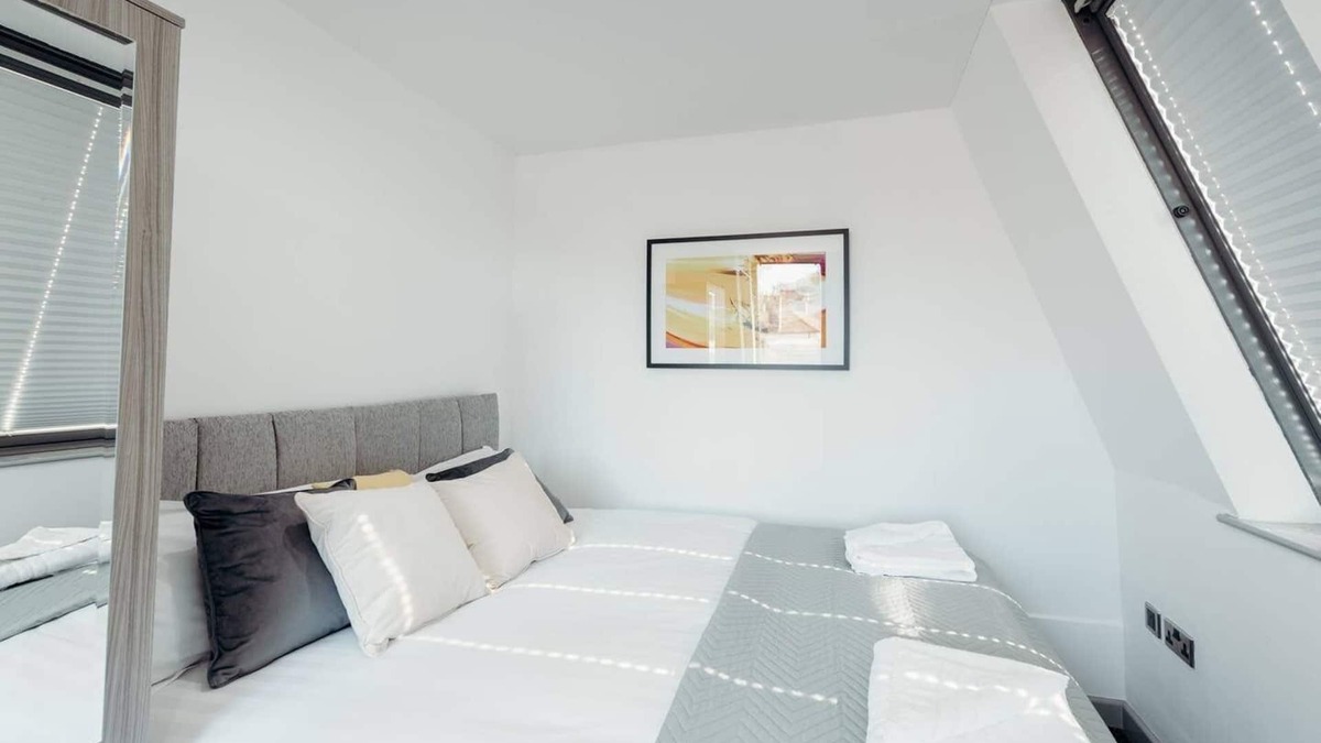Halifax Apartment | The Shibden Apartment 203