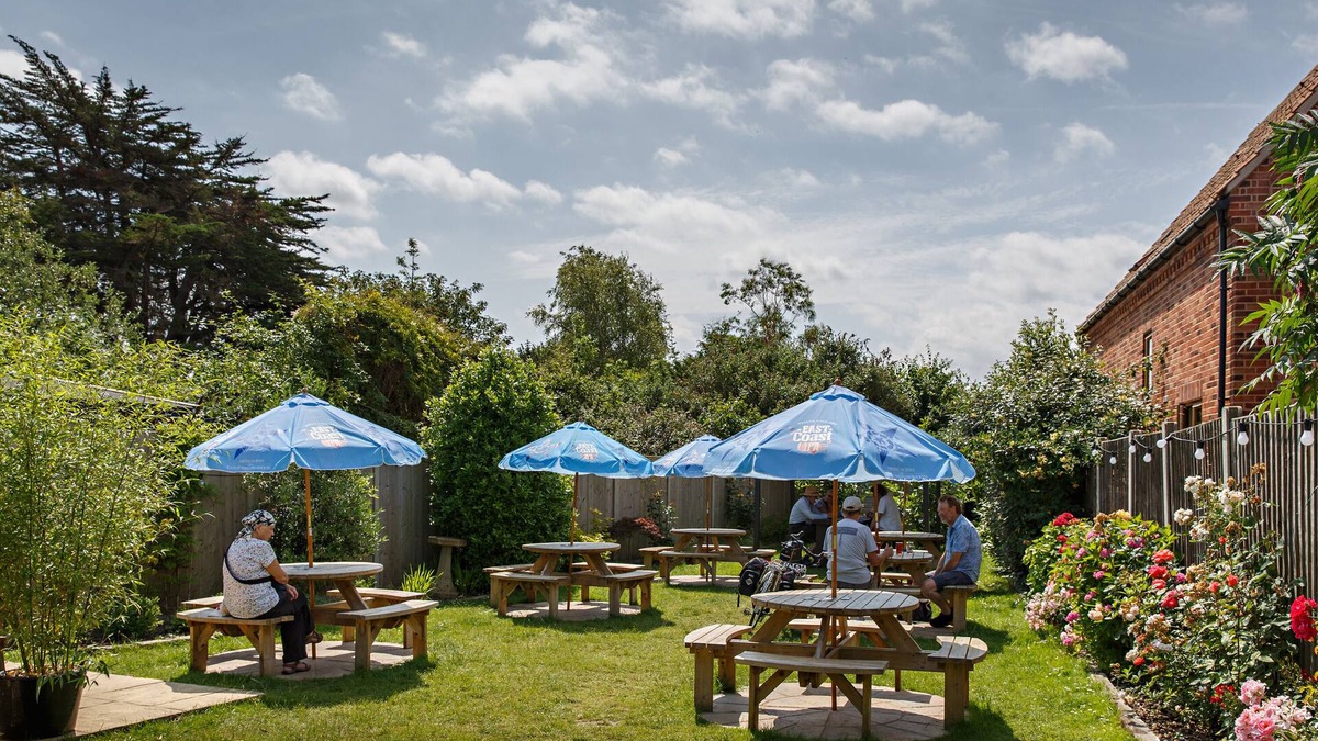Weybourne Bed & Breakfast | The Ship Inn