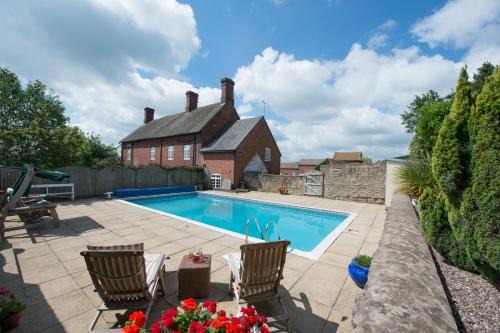 Newport House | The Shippen