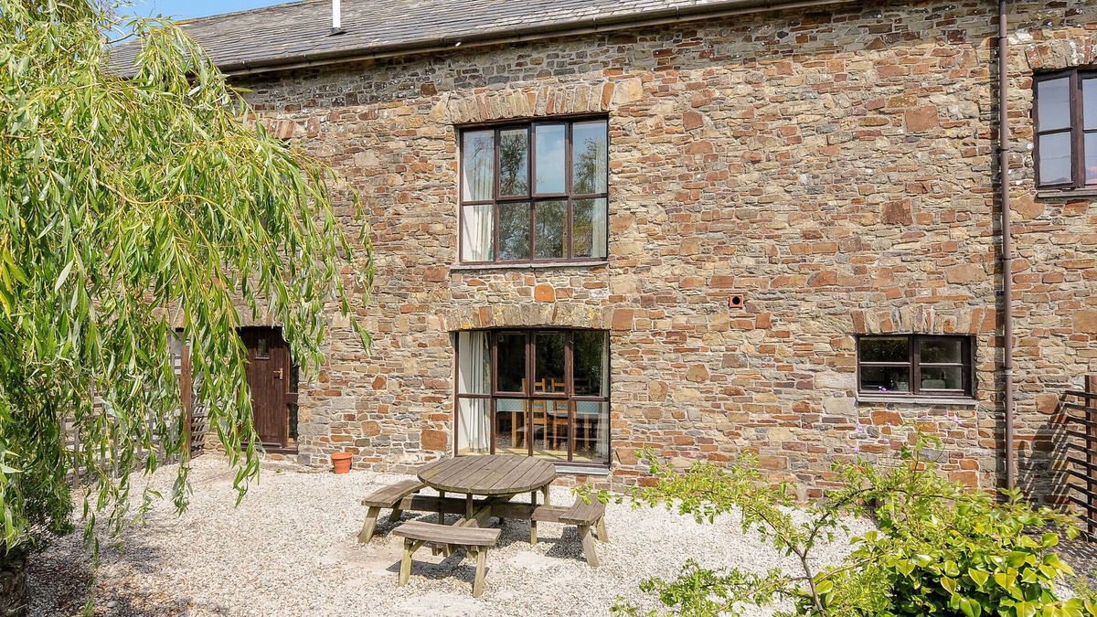 Bude Cottage | THE SHIPPON, pet friendly, with a garden in Bude